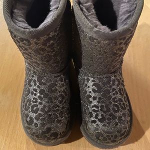 Leopard gray Ugg boots size 9 girls